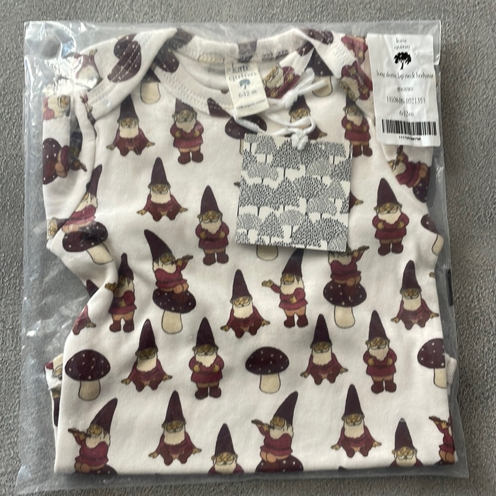 Kate Quinn L/S gnomes onesie